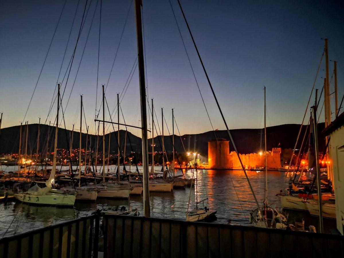Apartment Okrug Gornji - Trogir With Sea View Buitenkant foto