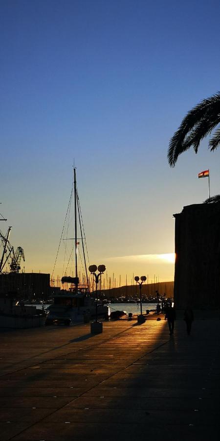 Apartment Okrug Gornji - Trogir With Sea View Buitenkant foto