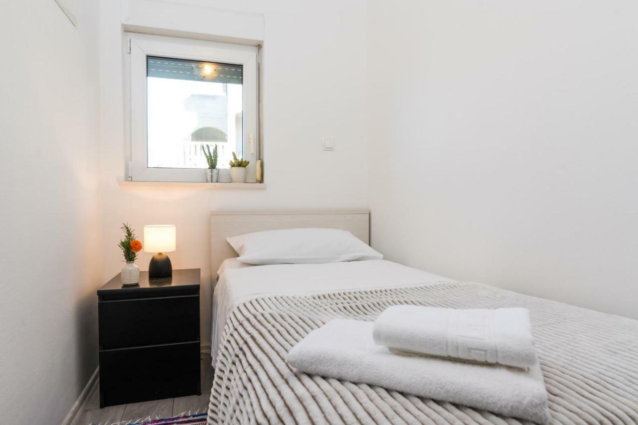 Apartment Okrug Gornji - Trogir With Sea View Buitenkant foto