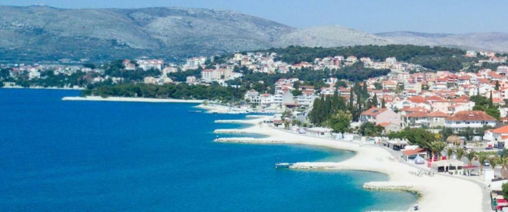 Apartment Okrug Gornji - Trogir With Sea View Buitenkant foto
