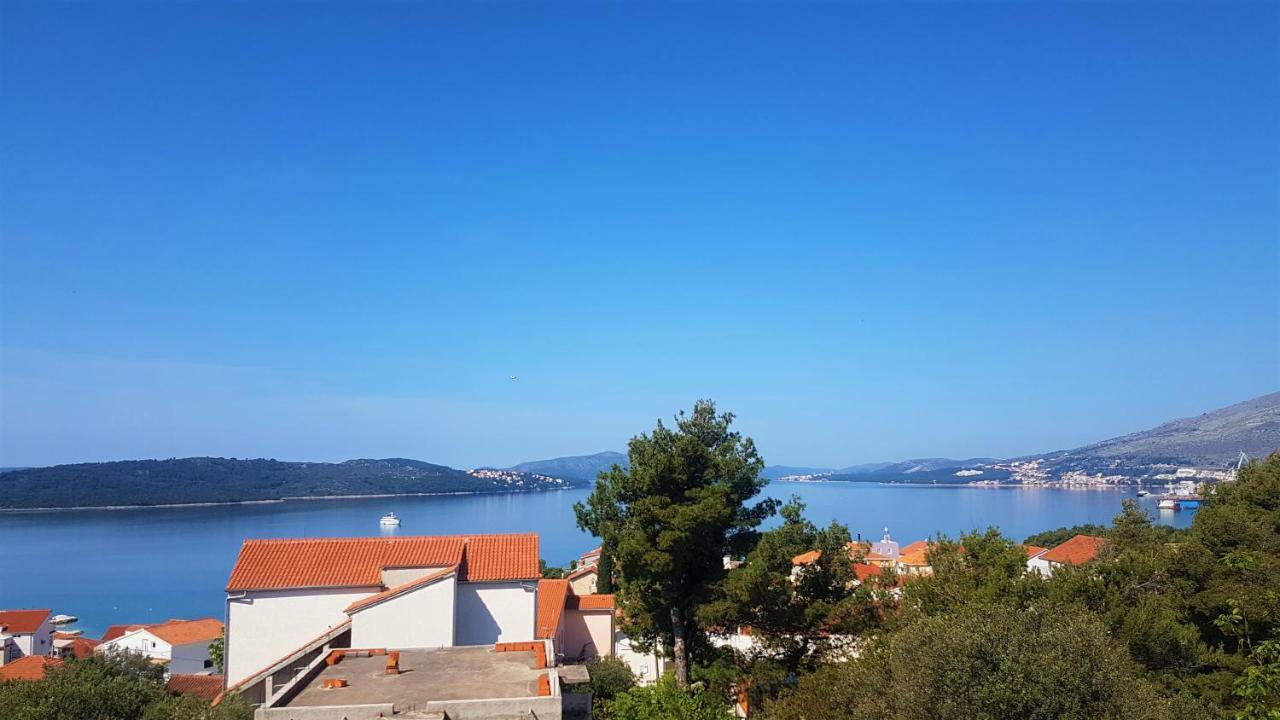 Apartment Okrug Gornji - Trogir With Sea View Buitenkant foto